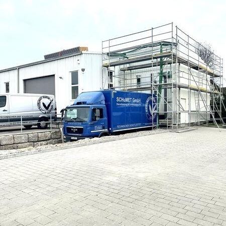 Enlargement of the SCHuMET company building