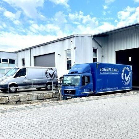 Enlargement of the SCHuMET company building